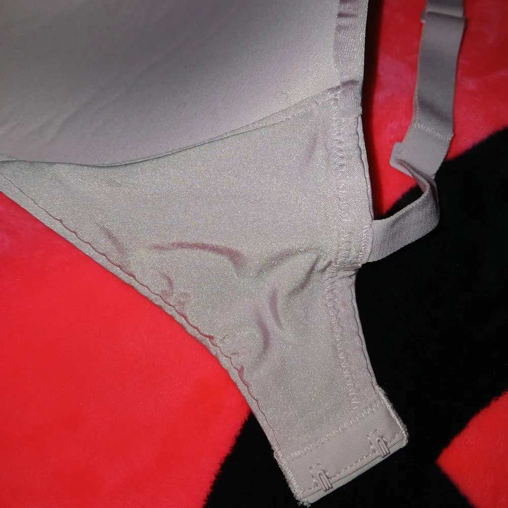 NWOT SKIMS Wireless Form Tshirt Light Blush Bra 32DDD (32H) - Picture 8 of 11